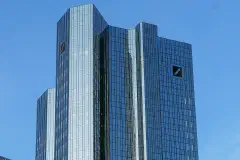 The Deutsche Bank high-rise, seen from Opernplatz.