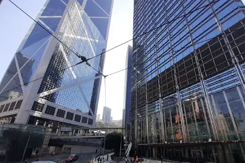HK tram 95 view zh: Des Voeux Road Central in November 2021