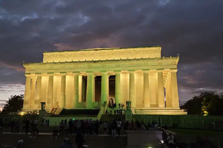 The Lincoln Memorial, Washington, at dusk