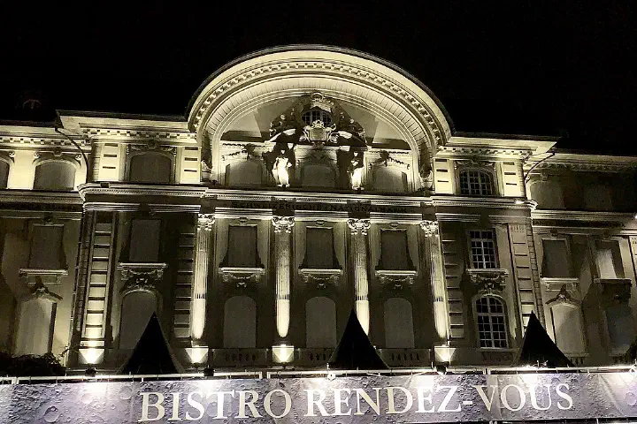 Swiss National Bank Headquarters building at Bundesplatz 1 P.O. Box CH-3003 Berne
