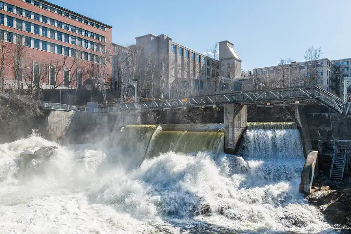 A north view of the Abénaquis Hydroelectric dam on River Magog, Sherbrooke
