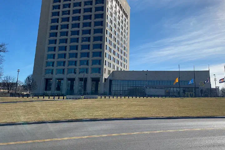 Exterior of federal reserve building in Kansas City, Missouri