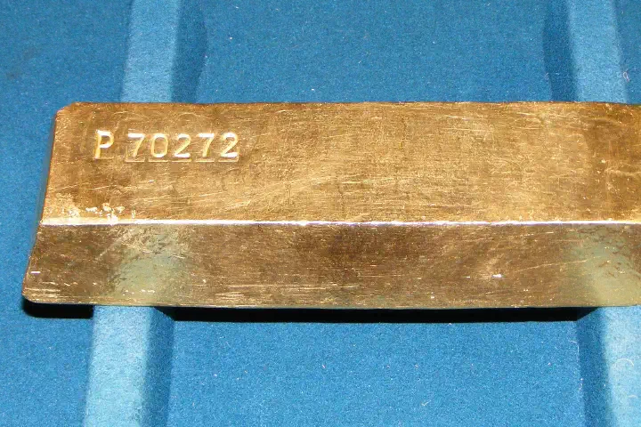 A 400-troy-ounce gold bar