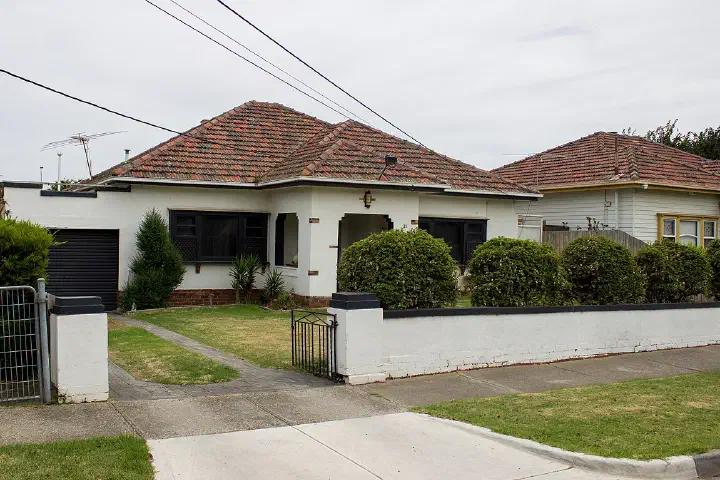 House on suburban street in Sunshine, Victoria