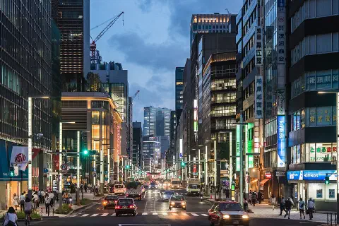 View of Chuo-dori, southwards from Nihonbashi