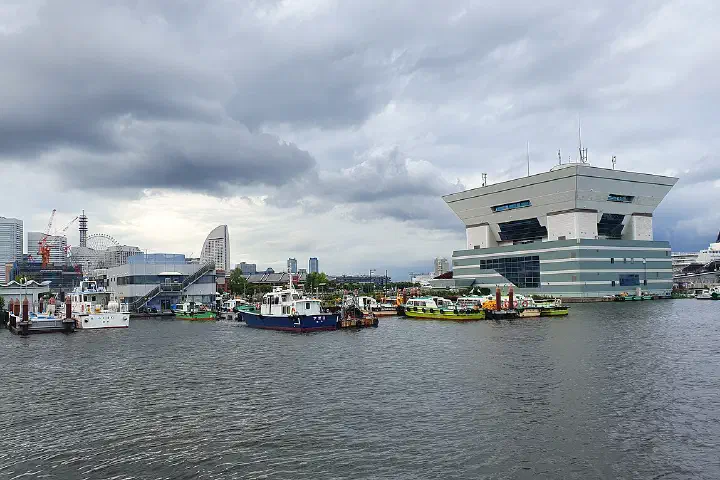 Around the entrance of Yokohama International Passenger Terminal