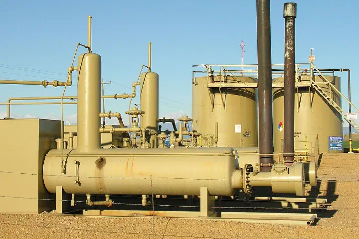 Oil pipeline pumping station, northeast Colorado / 2006