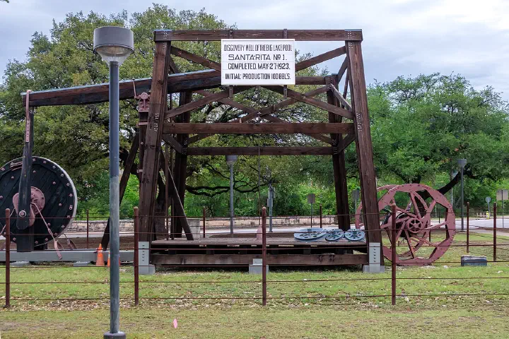 The front view of Santa Rita No. 1 Oil Well