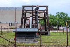The Santa Rita No. 1 oil well, seen from the side.