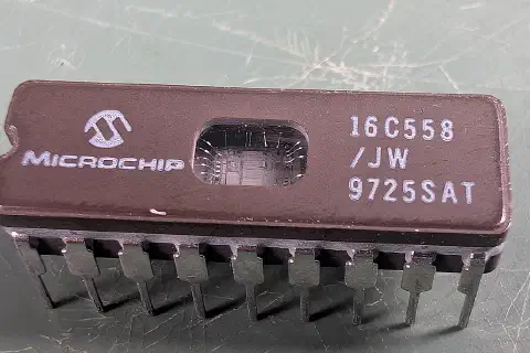 Microchip Technology PIC16C558 EPROM DIP Microcontroller